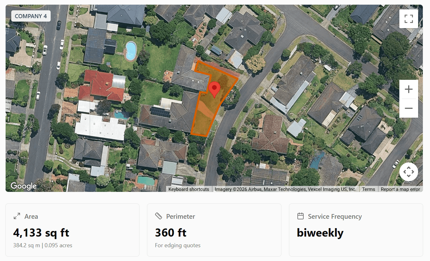 A lawn boundary traced on satellite imagery, with the measured area highlighted